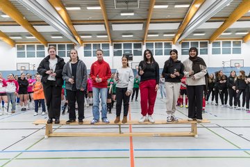 Bild 22 - B-Juniorinnen 2 Loewinnen Cup